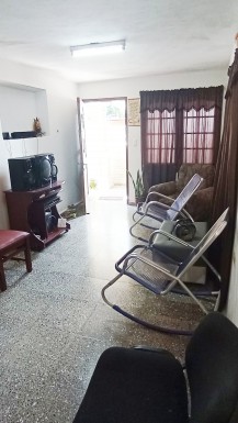 Casa Independiente de 2 habitaciones en venta en Boyeros, La Habana