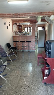 Casa Independiente de 2 habitaciones en venta en Boyeros, La Habana