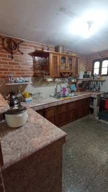 Casa Independiente de 2 habitaciones en venta en Boyeros, La Habana