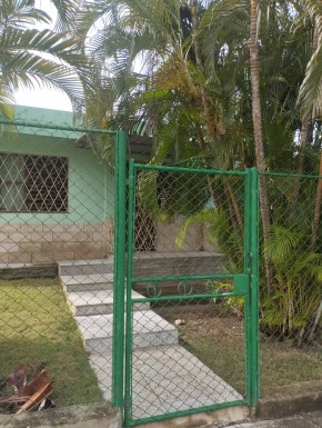Detached House with 5 bedrooms for sale in Reparto Bahía, Habana del Este, La Habana