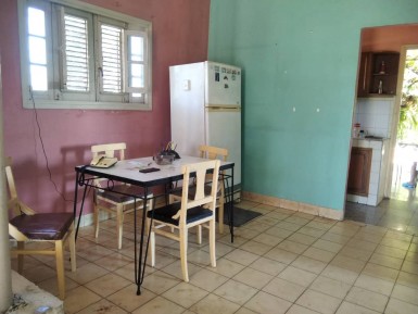 Casa Independiente de 2 habitaciones en venta en Los Pinos, Arroyo Naranjo, La Habana