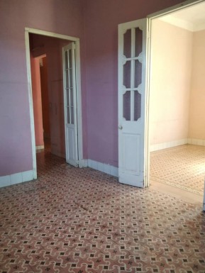 Casa Independiente de 3 habitaciones en venta en Los Pinos, Arroyo Naranjo, La Habana