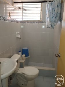 Casa Independiente de 3 habitaciones en venta en San Agustín, La Lisa, La Habana - Miniatura 2