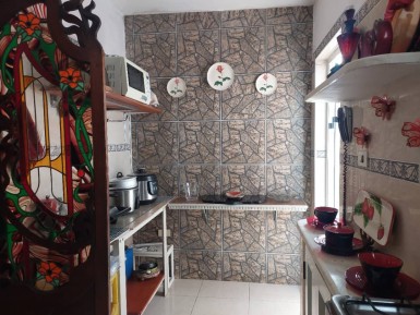 Biplanta de 4 habitaciones en venta en Almendares, Playa, La Habana