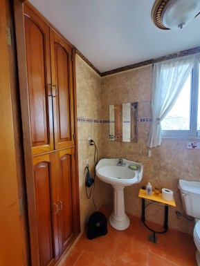 Apartamento de 2 habitaciones en venta en Colón, Centro Habana, La Habana