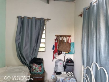 Casa Independiente de 4 habitaciones en venta en Los Ángeles, San Miguel del Padrón, La Habana