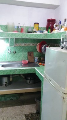 Casa Independiente de 5 habitaciones en venta en Cayo Hueso, Centro Habana, La Habana