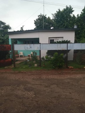 Casa Independiente de 2 habitaciones en venta en Wajay, Boyeros, La Habana