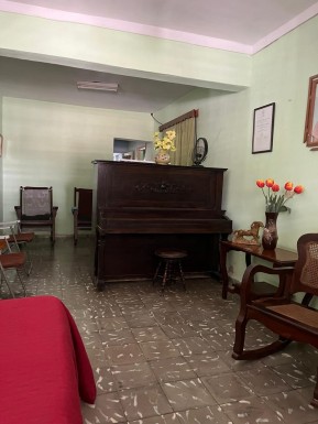 Casa Independiente de 4 habitaciones en venta en Vista Alegre, Holguín