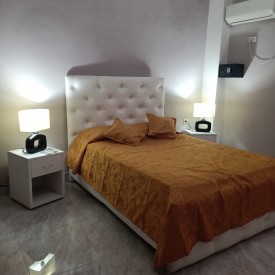 Casa Independiente de 8 habitaciones en venta en Santiago de Cuba - 2