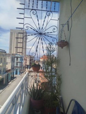 Apartamento de 2 habitaciones en venta en Centro Habana, La Habana