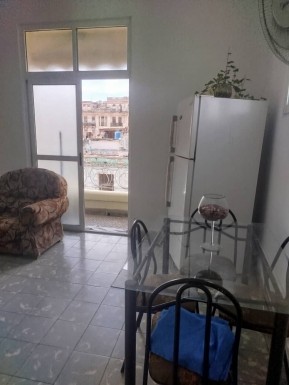Apartamento de 2 habitaciones en venta en Centro Habana, La Habana