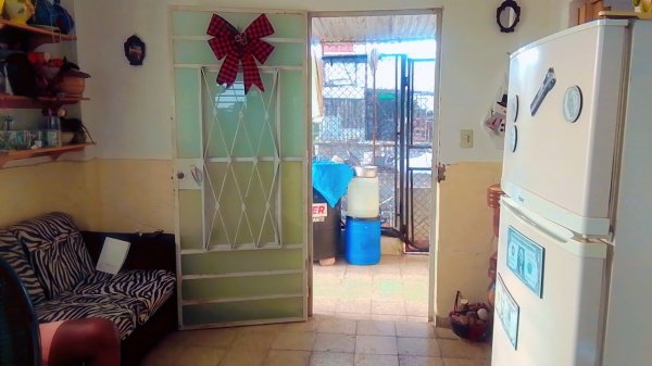 Casa Independiente de 2 habitaciones en venta en Pocito - Palmar, Marianao, La Habana - 8