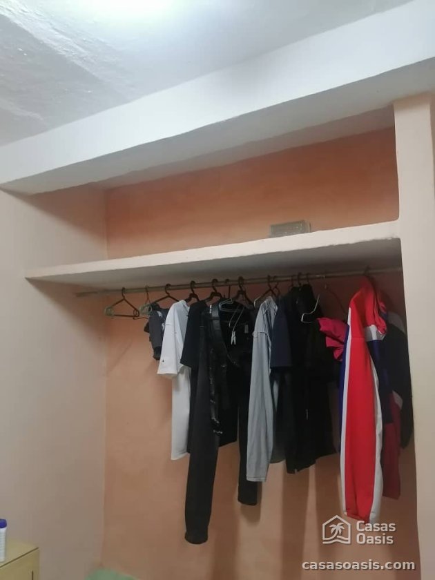 Apartamento de 2 habitaciones en venta en Camilo Cienfuegos, Habana del Este, La Habana