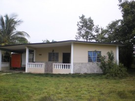 Independent House in Sierra Maestra, Boyeros, La Habana